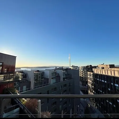 Quiet Business In Frogner *